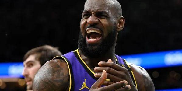 KAIYUN体育APP-湖人噩耗！腹股沟旧伤复发 詹姆斯恐休战数周