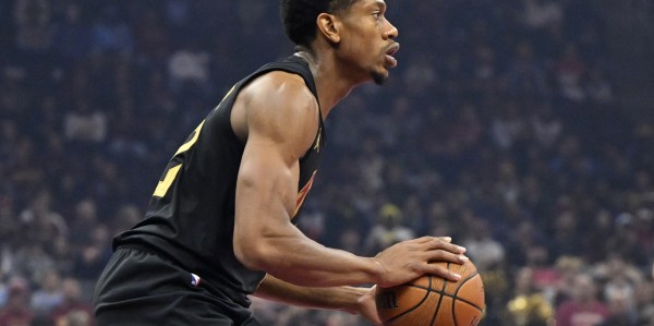 体育数据-仅隔半分钟！亨特强攻造杀伤 黄蜂也选择挑战但失败了