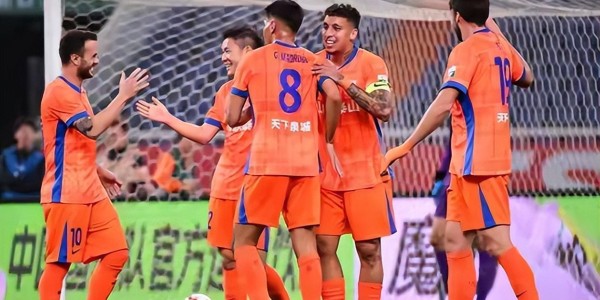 KAIYUN体育APP-山东泰山中场最强组合浮现，两人或成最大隐患，德尔加多赫然在列