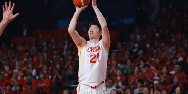 胡金秋20+12廖三宁16分 中国男篮客场逆转日本